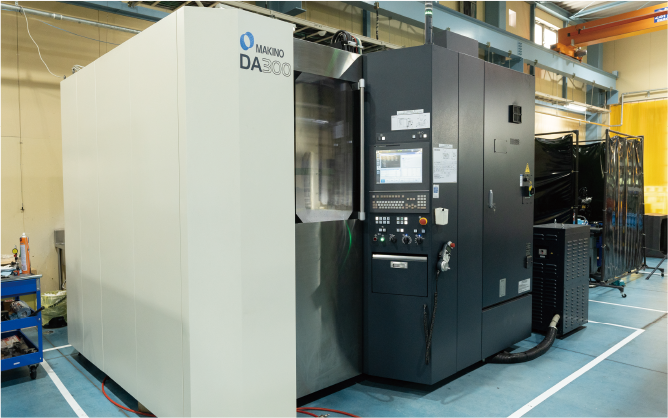 5軸制御立形マシニングセンタ